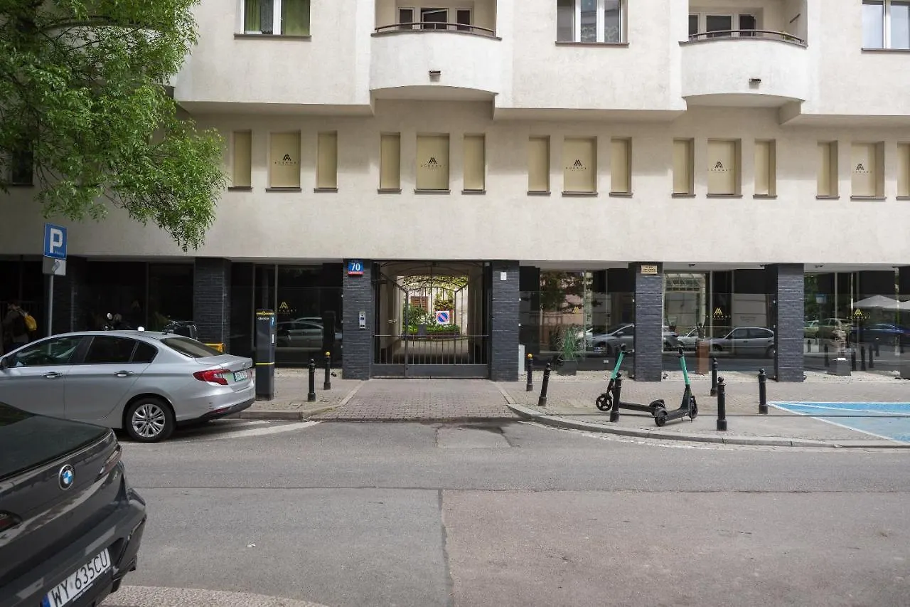 Wilcza City Centre Studio Varšava 0*,  Polsko